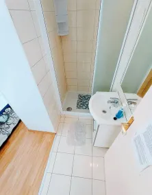 Cute apartment in stone house near sea - Image 4