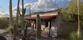 New listing! Cozy casita with breathtaking views of Mt Lemmon - Image 4