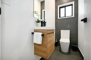 Beachside Bokarina Escape | Coastal Comfort - Image 5