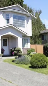Bright 1 bedroom suite/Self check in/ Full kitchen/ Wifi/ Netflix/Optic TV - Image 5