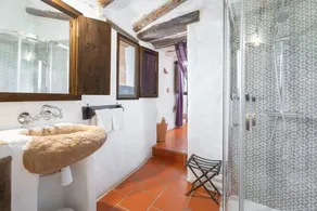 Maison de vacances 'El Cup' avec vue sur la montagne, piscine partagée et terrasse privée - Image 4