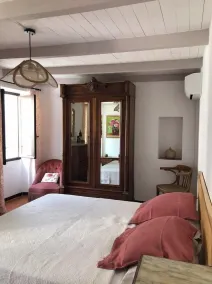 Family home in the heart of the village of Nonza - Image 4