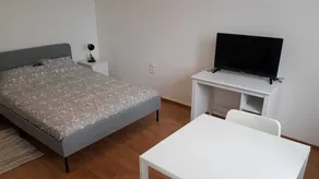 SHARED ROOM - Image 2