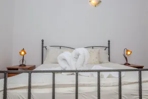 Unique apartment with roof terrace, orchard and pool, 2 km to sea - Image 3