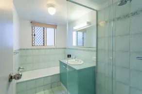 North facing unit with water views and huge deck opposite Cotton Tree - Image 3