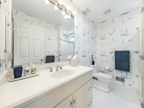 Beautifully renovated ocean front home in Harvey Cedars - Image 5