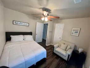 Clean, Quiet, & Cozy Ashland Home  - Image 5
