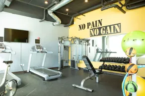 Flexhome Walkers Point Studio T2 with Gym and Balcony - Image 3