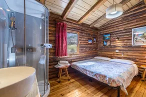 Chalet \"Vue Cervin Matterhorn\" with Mountain Views, Private Terrace & Wi-Fi - Image 3