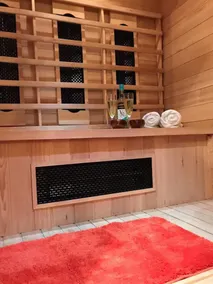 Vollie House with Hot Tub, Sauna & Log Burner - Image 2