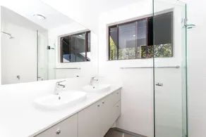 3 level Unit in close proximity to Deadmans Beach with ocean views. - Image 3