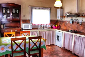 Detached house with 2 bedrooms overlooking the valley (A2) - Image 3