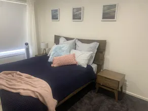 Invy Haven - Relaxed Coastal, Free WiFi, Pet Friendly, Beach 500m - Image 5