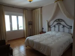 Luxusvilla auf privatem Grundstück mit herrlichem Meerblick - Image 5