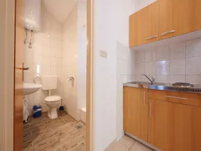 Apartment Vujina with terrace - Image 3