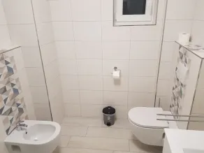 App Sandra 3 quartos com 2 banheiros em 112 m2 no primeiro andar. Rijeka-Kostrena - Image 4