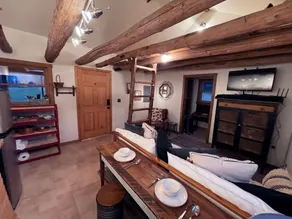 Small cabin on private 400 acre mountaintop farm! - Image 4