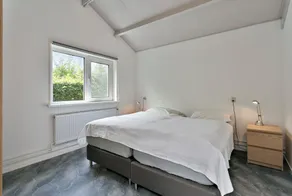 This delightful detached bungalow is peacefully located in a small holiday park, close to the beach. - Image 3