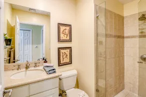Dreamy Condo near the Beach W Shared Pool/Hot Tub, Private Balcony & Fast WiFi - Image 3