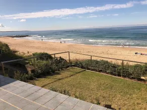 Beautiful Beachfront Apartment - Image 3