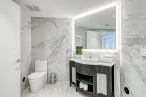 Condo spacieux avec piscine partagée sur le toit et emplacement incroyable! - Image 4