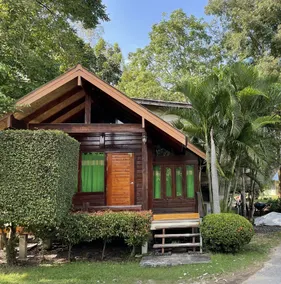 Unique Wooden Cabin - Image 4