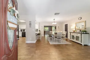3/2 NEWLY REMODELED HOME IN CRYSTAL RIVER! Bring your boat and RV/Camper! - Image 5
