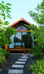 Lush inn Phuket - Image 2