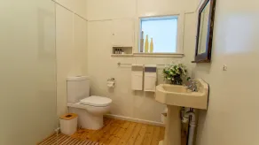 Merricks Cottage - Boutique Accommodation - Image 2