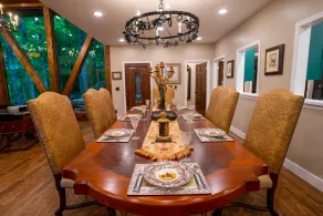 This Gives a “Cabin” a Whole New Meaning! - Image 4