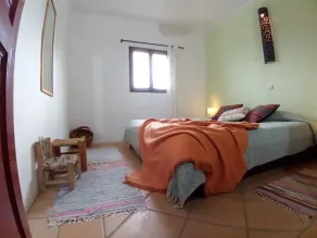 Una bella casa con un giardino - Image 5
