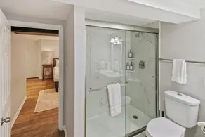 Experience Modern Living & Short Walk to Downtown - Image 3