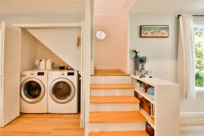 Coastal Bliss, Ocean Views, 0.3 walk to Beach - 6beds, sleeps 9, dog friendly - Image 2