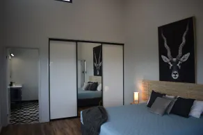 Ironbark House Dimbulah: Boutique Two Bedroom House kigger over Outback - Image 5
