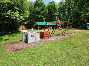 Charming 2 bedroom 1 bath brand new cabin near lake for entire family - Image 2