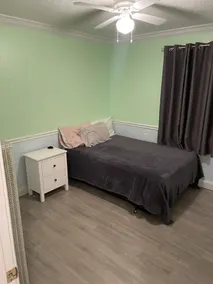 Full House - Sleeps 8 - Image 5
