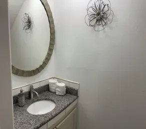 2-bedroom vacation home - Image 4