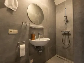 Luxury accommodation at the edge of the forest - Image 2