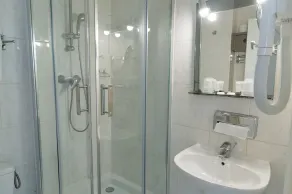 Panam Hotel - Image 4