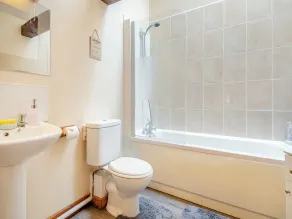 Alojamiento de 3 habitaciones en Banham - Image 3
