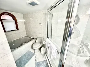 “Wunderschönes entspannendes Zuhause mit Meerblick von den Balkonen, mit Whirlpool und Pool” - Image 4