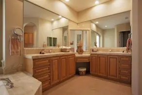 Executive Home with all the bells and whistles! 3br-227100 - Image 2
