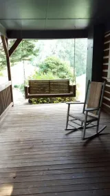 Cozy cabin in the foothills of North Carolina - Image 4
