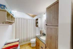 Beautiful Cottage located on the Shore of Quahog Bay - Spacious deck and includes a private dock - Image 4