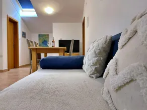 Holiday apartment with air conditioning and Wi-Fi - Image 4