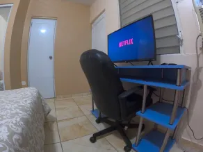 Apartment Double Bed- Sleeps 2 - Free WIFI - Image 4