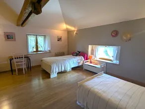 Gîte familial calme avec jardin, wifi et équipements bébé, animaux acceptés - Image 5
