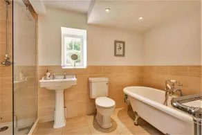 Riverside Retreat Near Beach and Nature, No Deposit - Image 3