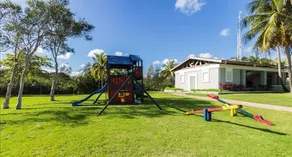 Giovanni Beachfront Community w Pools - Image 3