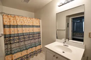 Enjoy your getaway in this lovely 2 bed/2 bath condo in the Bethany Bay Community! Excellent view! Pets Allowed! 9-Hole Golf! Seasonal Outdoor Pool! Beach Town! - Image 4